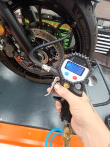 bandenspanning voor je motor